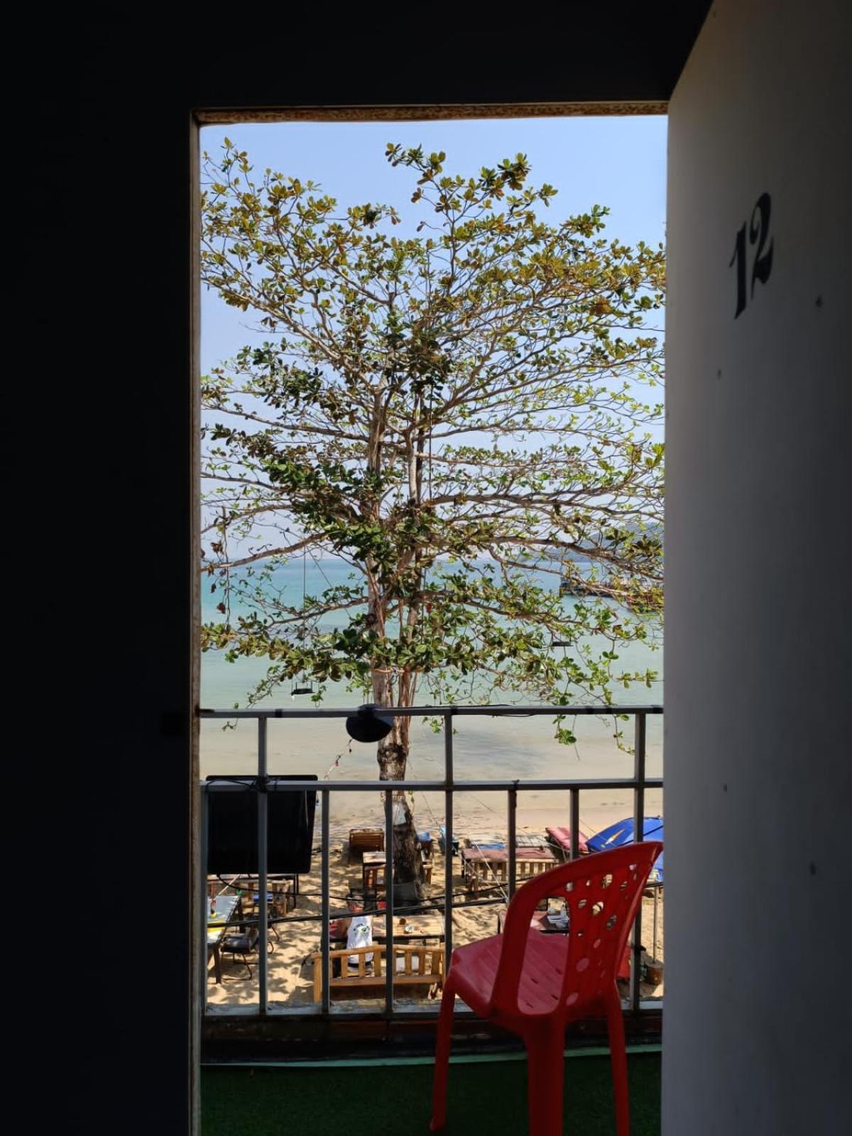 Golden Snake Guesthouse Beach 코롱 산로엠 외부 사진