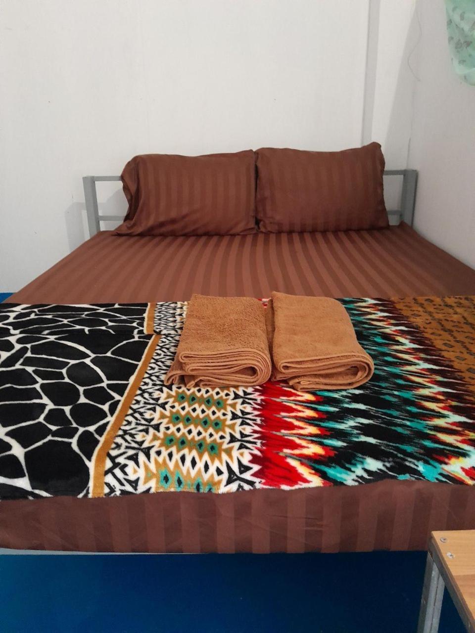 Golden Snake Guesthouse Beach 코롱 산로엠 외부 사진